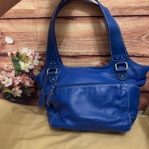 St. John’s Bay Paige Shopper – Genuine Leather – Blue